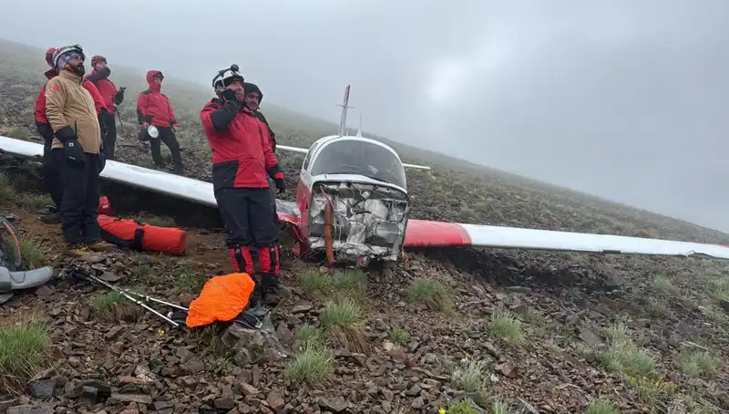 Türk Pilotun Kullandığı Uçak Düştü: Trajik Kaza ve Sağ Kurtulan Yolcu