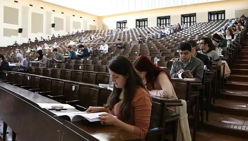 Üniversite Kayıtları İçin Son Gün: Gecikmeyin, Fırsatları Kaçırmayın!