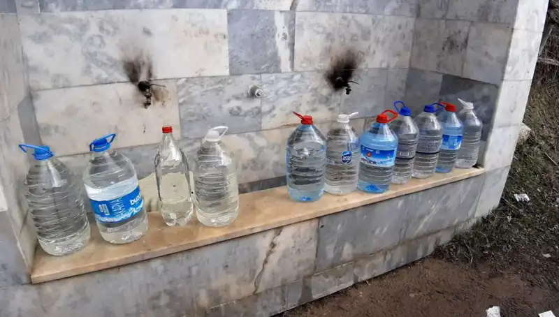 Şifalı Suya Akın: Kilometrelerce Yol Kat Edenlerin Hikayesi