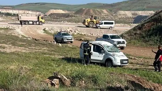 Mardin'de Trafik Kazası: Dört Kişi Yaralandı, Olay Yeri Korku Dolu Anlara Sahne Oldu