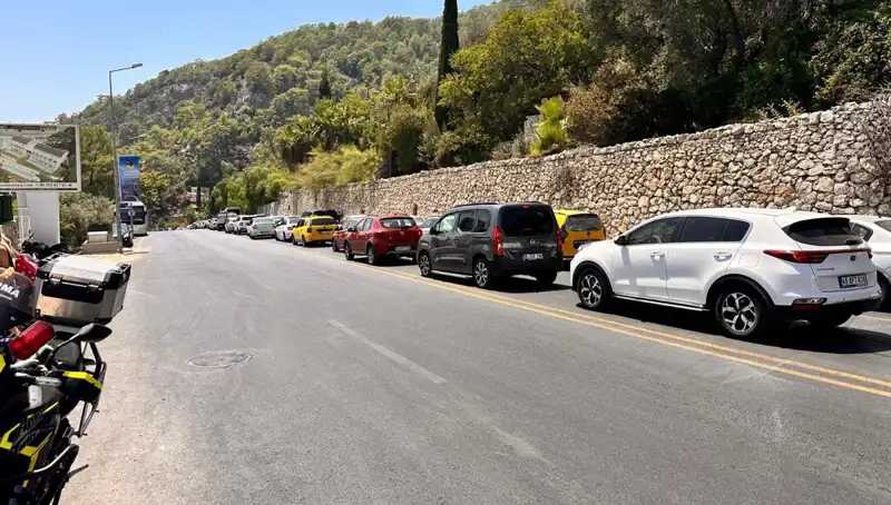 Fethiye-Ölüdeniz Yolunda Tatilciler, 3 Kilometrelik Kuyruk Oluşturdu!