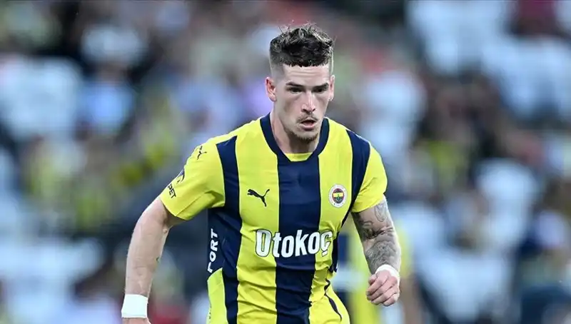 Ryan Kent'in Yeni Takımı: Futbol Kariyerindeki Heyecan Verici Dönüşüm