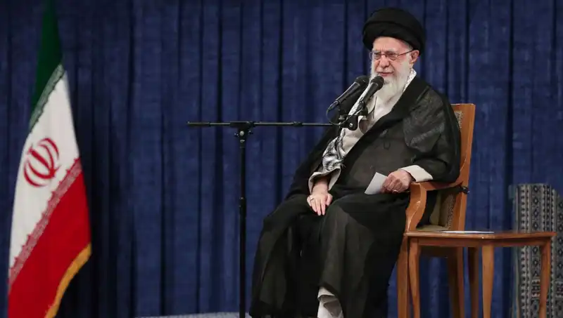 İran Lideri Hamaney, ABD'ye Zıt Mesajla Uranyum Zenginleştirmeye Devam Edeceklerini Açıkladı