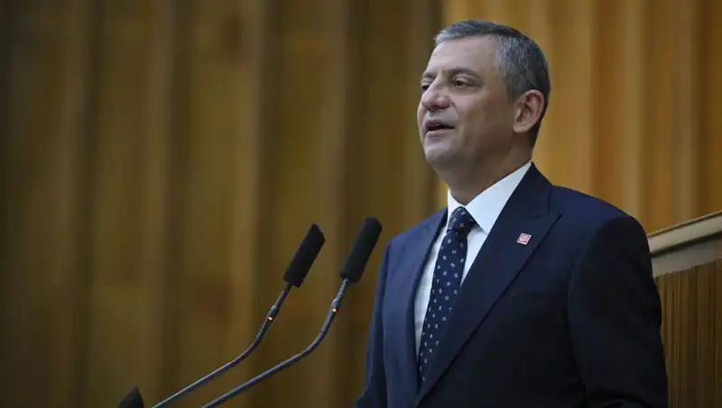 CHP Kurultay Davasına Özel'den Sert Tepki: Parti İçindeki Tartışmalar Tırmanıyor