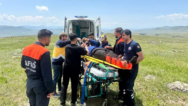 Kayalıkta Düşen Çobanın Kurtarılması İçin İnanılmaz Mücadele