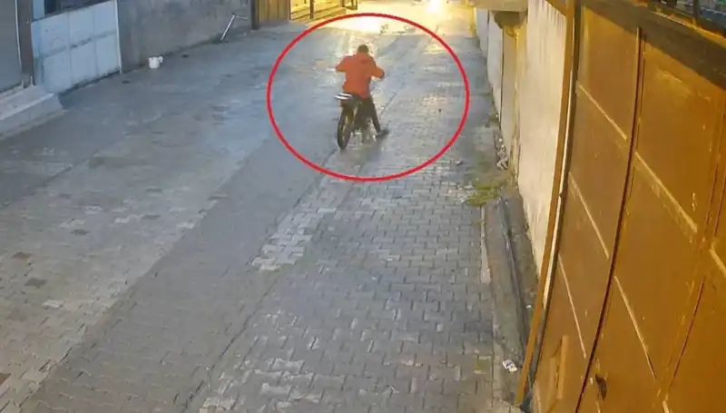 Motosikleti Çalan Hırsız, Arızasını Gidererek Kaçmaya Devam Etti!