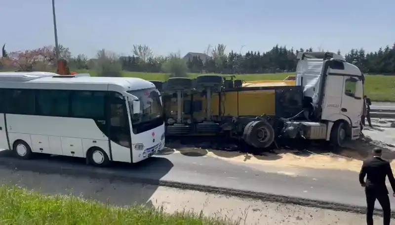 Büyükçekmece TEM Otoyolu'nda Feci Kaza! Yol 3 Saat Süresince Kapalı Kaldı