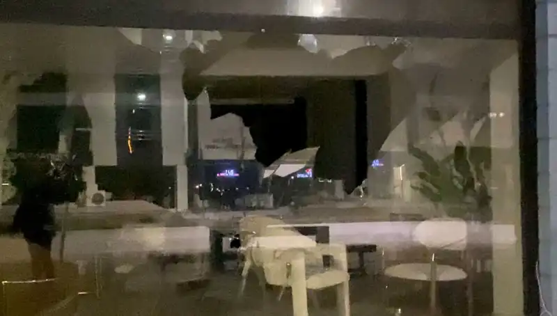 Mobilya Mağazasına Taşlı Saldırı: Olayın Perde Arkası Ne?