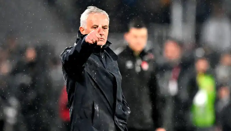 Mourinho’dan İki Yıldız İçin Özel Temas: Transfer Bombası Geliyor!