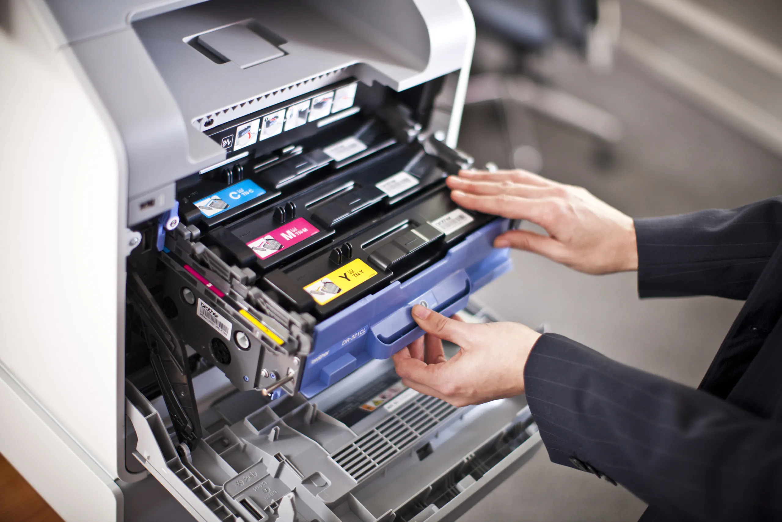 Ev ve Ofislerde Baskı Kalitesini Artıran Unsurlar: Toner, Yazıcı ve Kartuş Seçimi