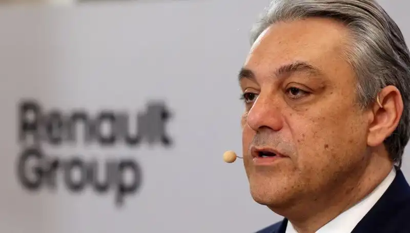 Renault'da Şok İstifa: Üst Düzey Yönetici Görevini Bıraktı!