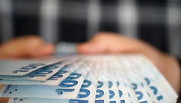 Emekli Promosyonları 2025: Bankalar Hangi Miktarlarda Yenilik Sunuyor?