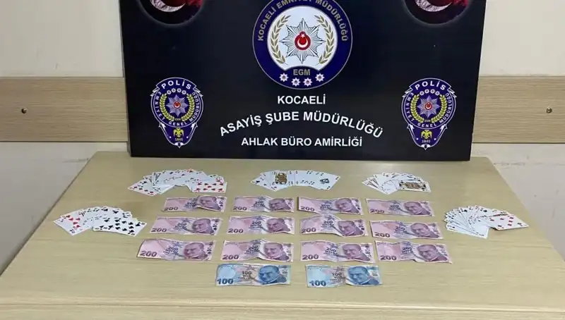 Kocaeli'de Kumar Oynayan Kahvehanelere Büyük Baskın Düzenlendi