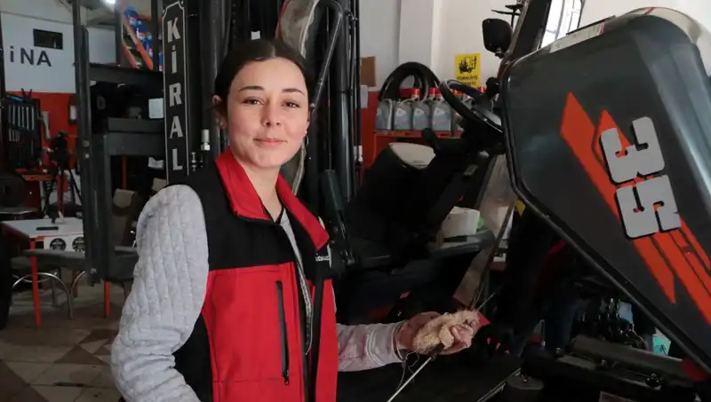 Sanayinin Tek Kadın Çalışanı Melike Hanım: Forklift Servisinde Yenilikçi Bir Yolculuk