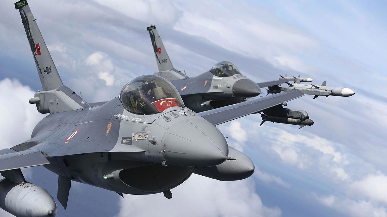 İran sınırında çatışma: 10 terörist öldürüldü