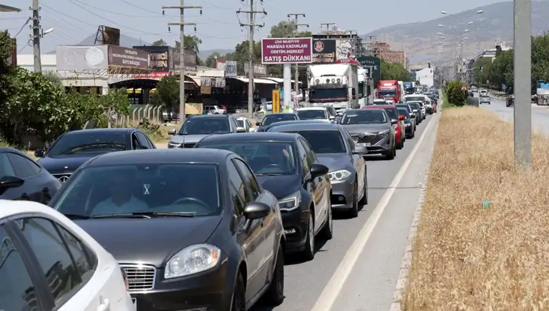 60 Kilometrelik Araç Kuyruğu: Aydın-Muğla Yolunda Neler Oluyor?