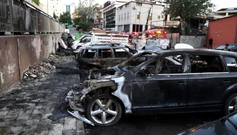 Sanayide Tamir Bekleyen Araçlar Alev Alev! Çarpıcı Gelişmeler