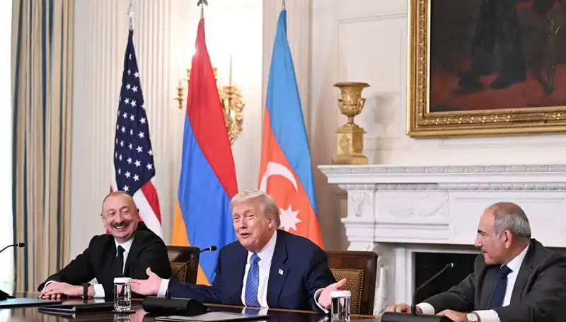 Aliyev'den Ermenistan'a Acil Anayasa İhtiyacı Üzerine Çarpıcı Çağrı