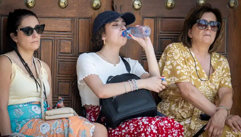 Türkiye'de 23 İlde Sıcaklık Rekoru: 40 Dereceyi Geçen Hava