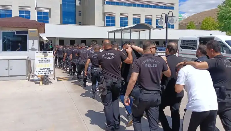 Ankara'da Tehdit ve Haraç Çetesi Operasyonuyla Yakalandı: Avukatların Rolü Şok Etti
