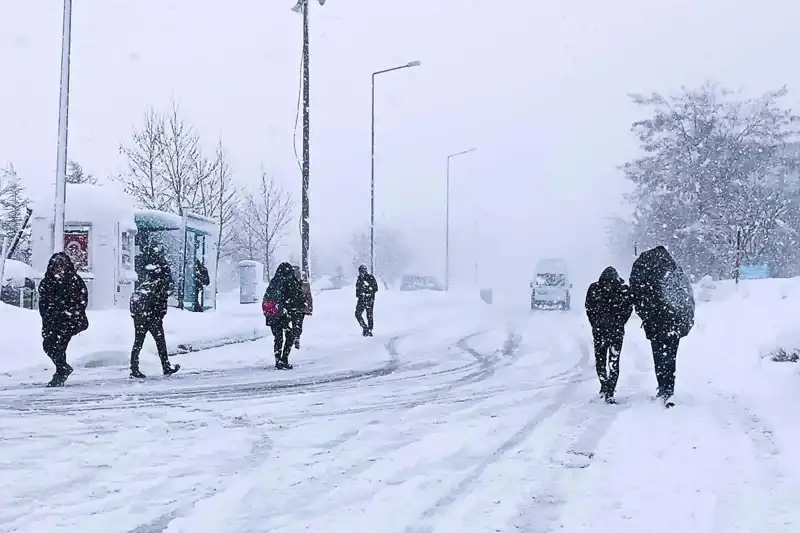 İstanbul’da Kar Yağışı Ne Zaman Başlayacak? Meteorolojiden Önemli Tahminler!