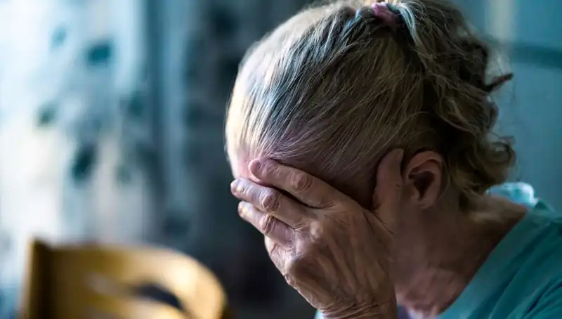 Alzheimer'a Yol Açan Alışkanlıklar: Profesörün Önerileri ile Sağlıklı Bir Gelecek