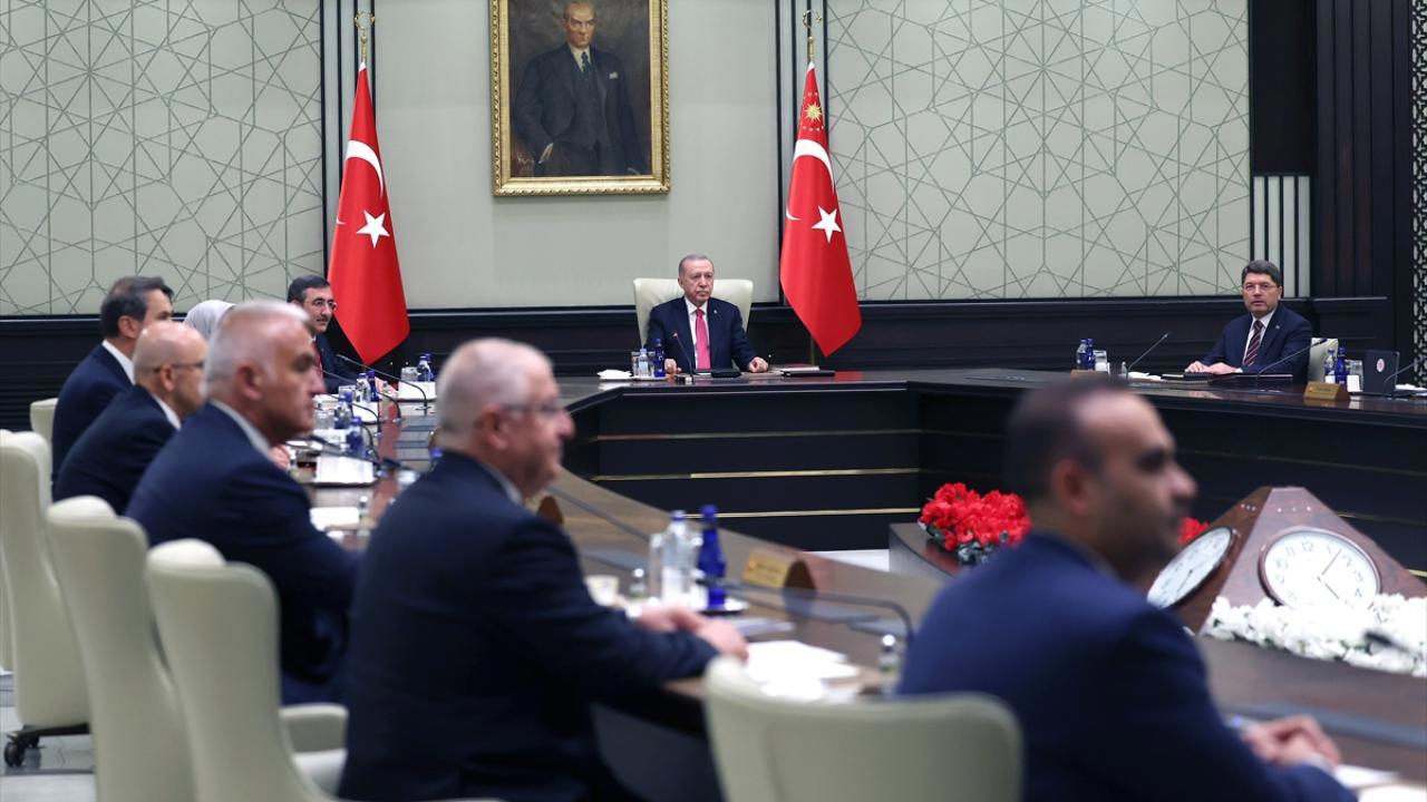 Kabine Toplantısı: Suriye ve Asgari Ücret Masaya Yatırıldı