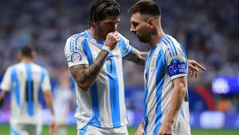 Messi'nin Yanındayken Yakın Arkadaşına Giden De Paul, Dünya Kupası Anılarını Canlandırdı